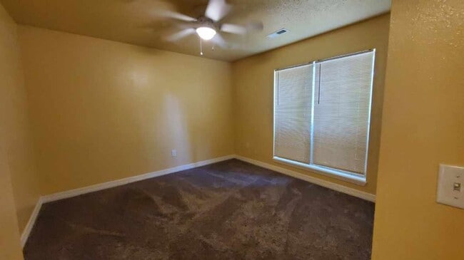 Building Photo - 3 Bedroom 2 Bath home in Bentonville Schoo...