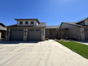 Building Photo - Stunning 2/2/1 Home in Viridian