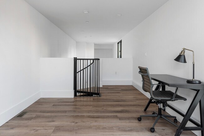 Building Photo - 1288 Howard St