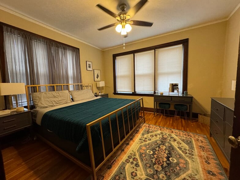 Building Photo - 2516 Bellevue Ave