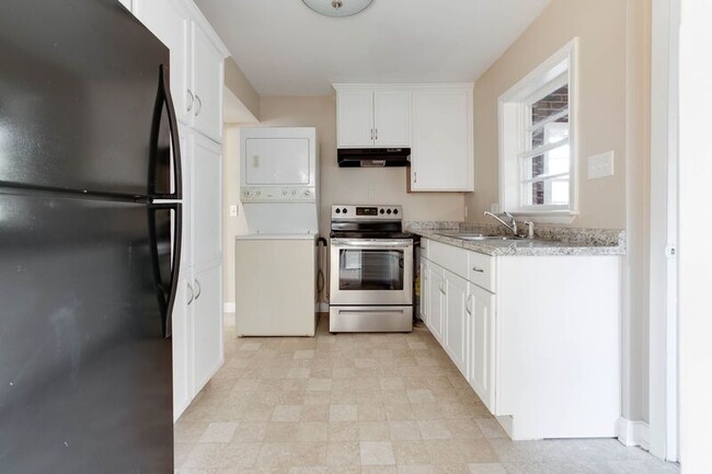 Building Photo - 4820 Chamberlayne Ave