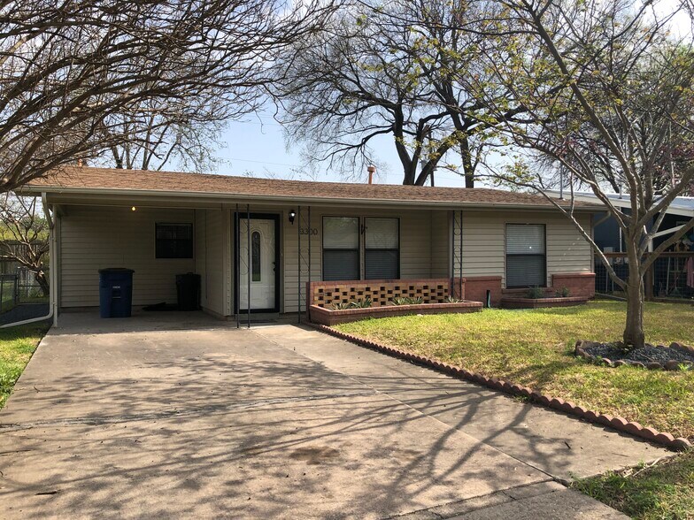 Building Photo - 3300 Bengston St