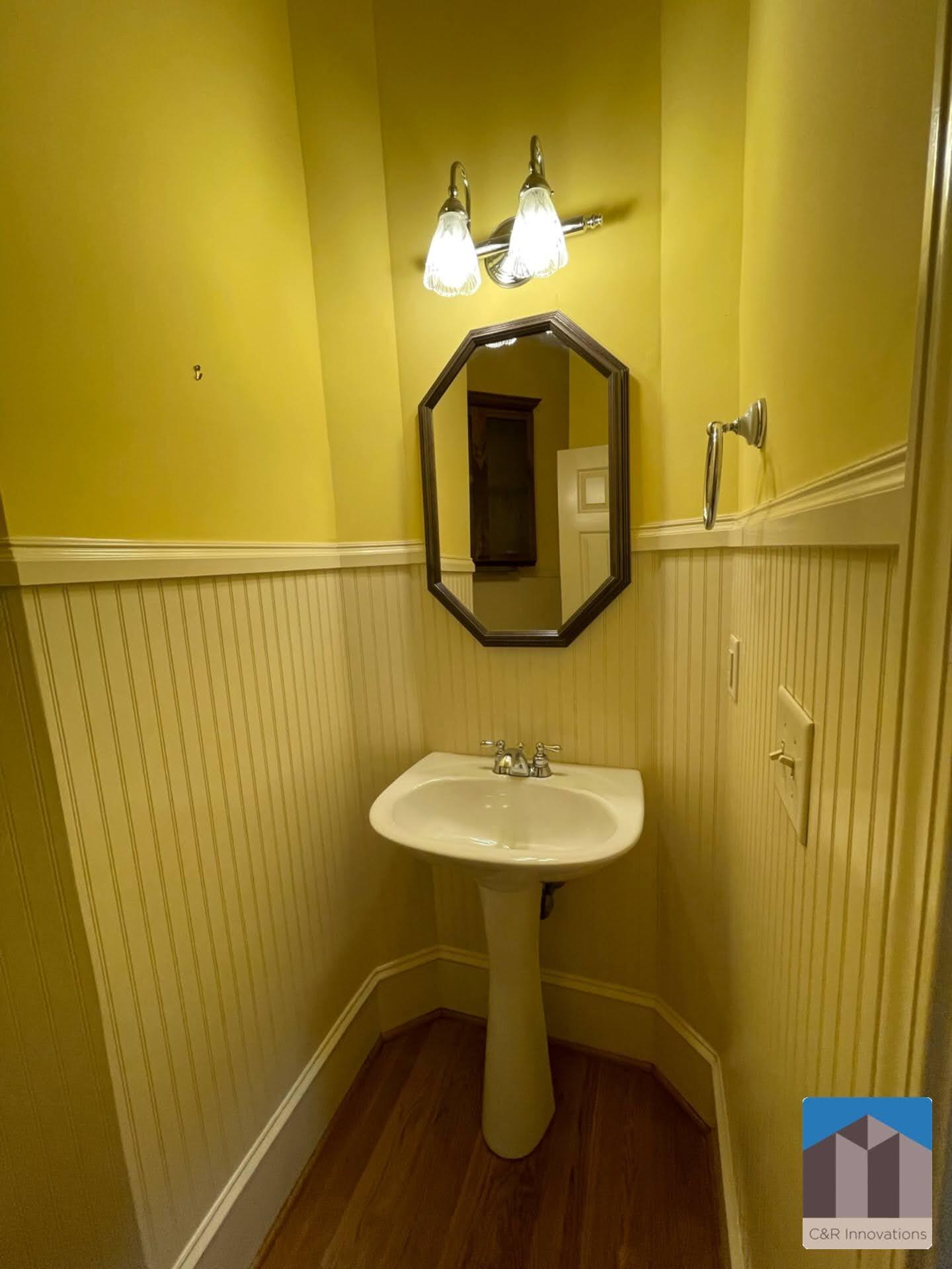 Building Photo - 1377 Greencrest Ct