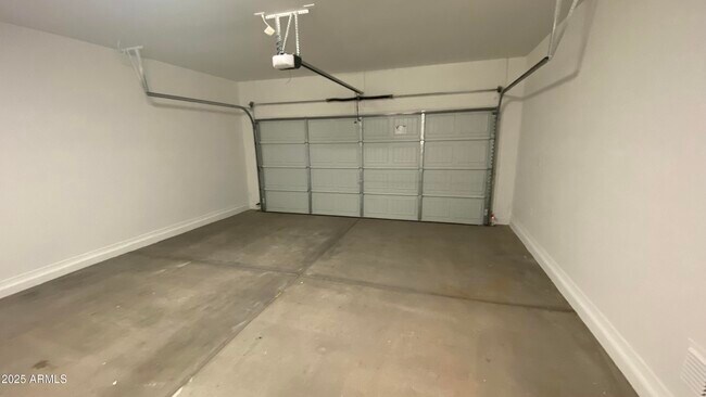 Building Photo - 13171 W Buckskin Trl