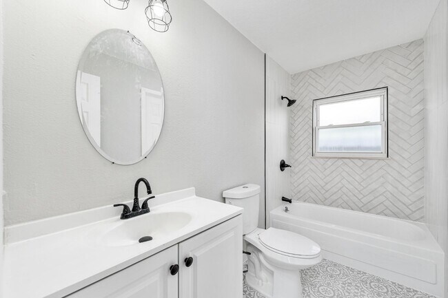 Building Photo - 18912 E Kansas Dr