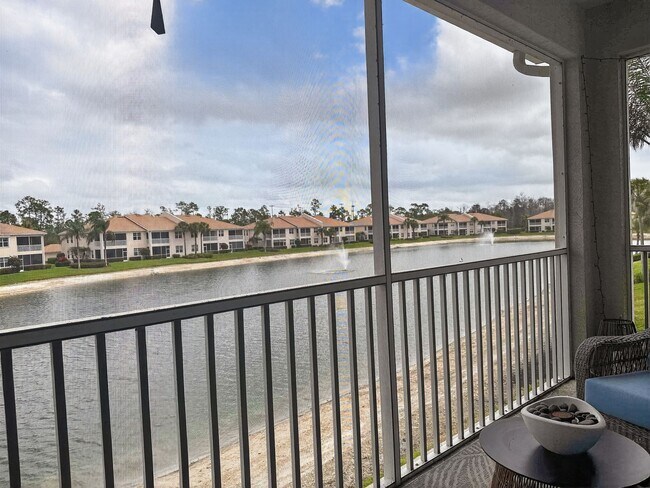 Building Photo - 2 Bed + Flex, 2 Bath Fully Furnished Annual Rental