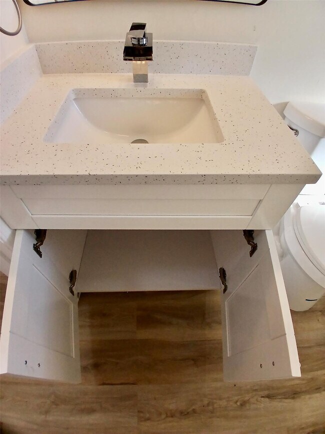 Building Photo - 4131 Oak Terrace Dr