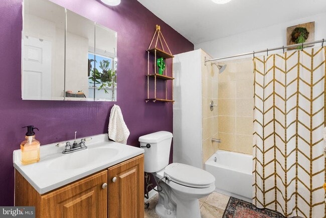 Building Photo - 2718 W Jefferson St