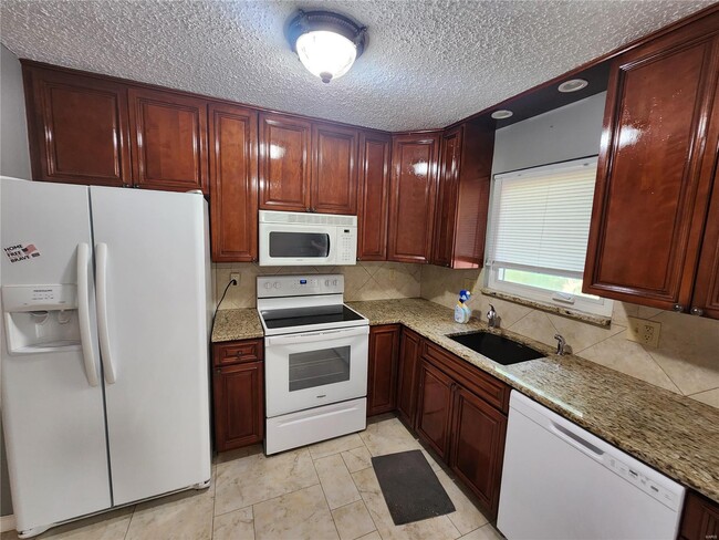 Building Photo - 720 Islamorada Dr
