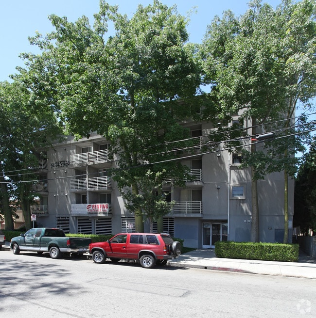 Building Photo - Essex Suites Apartments