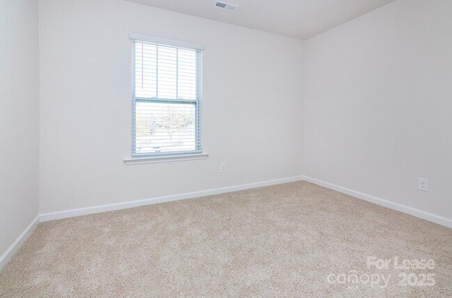 Building Photo - 11105 Austin Estates Dr