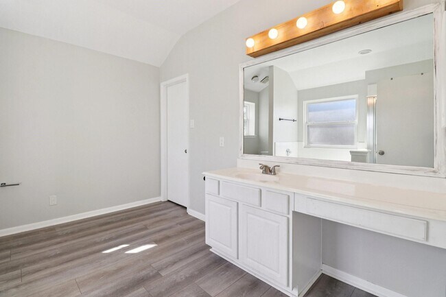 Building Photo - 16546 Cypress Thicket Dr