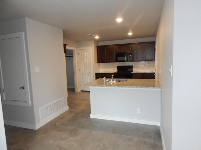 Building Photo - 1415 Shoshoni Trail