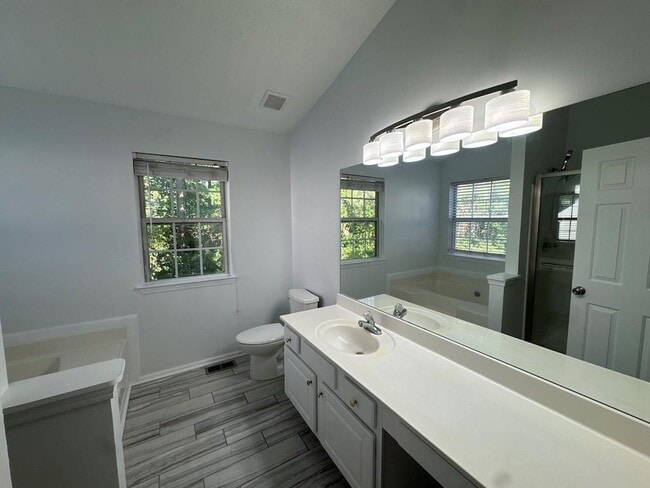 Building Photo - 1925 Heatherton Rd