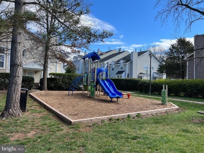 Building Photo - 6015 Netherton St