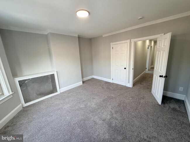 Building Photo - 648 Edgewood Ave