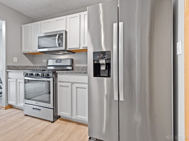 Building Photo - 2361 Stoughton Cir