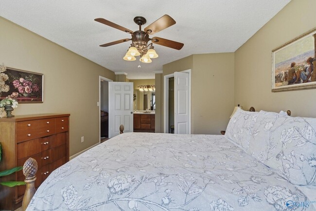 Building Photo - 236 River Oaks Dr