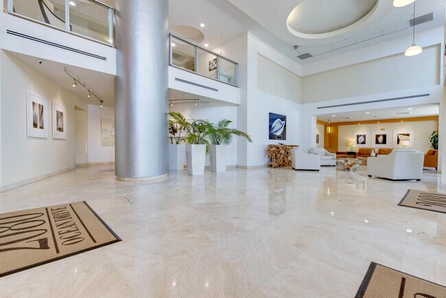 Building Photo - 2065 S Ocean Dr
