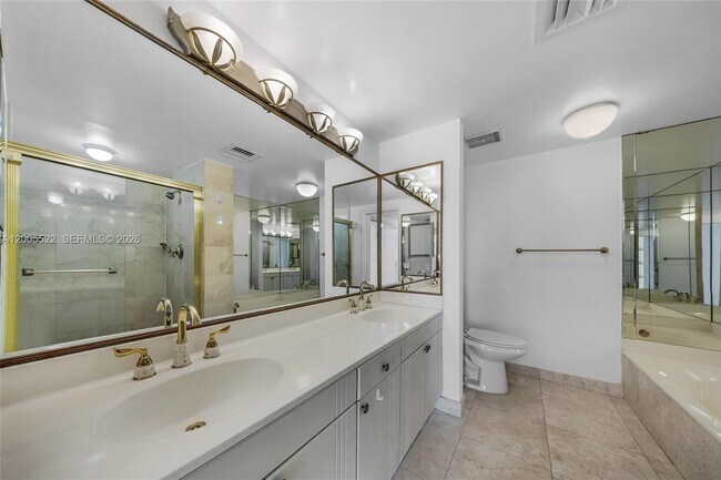 Building Photo - 3610 Yacht Club Dr