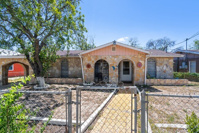 Building Photo - 504 Ave V