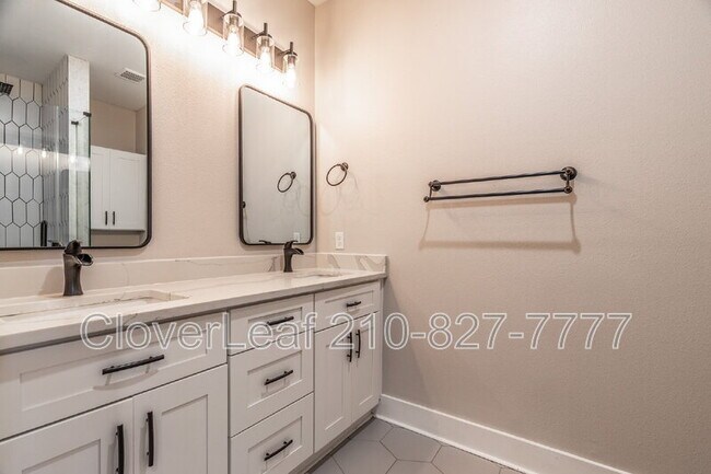 Building Photo - 242 Furnish Ave