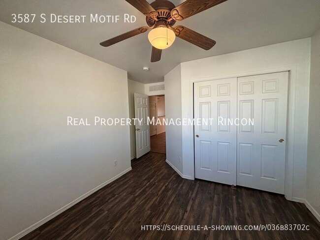 Building Photo - 3587 S Desert Motif Rd