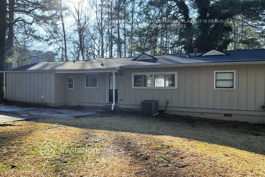 Building Photo - 2262 Dodson Dr