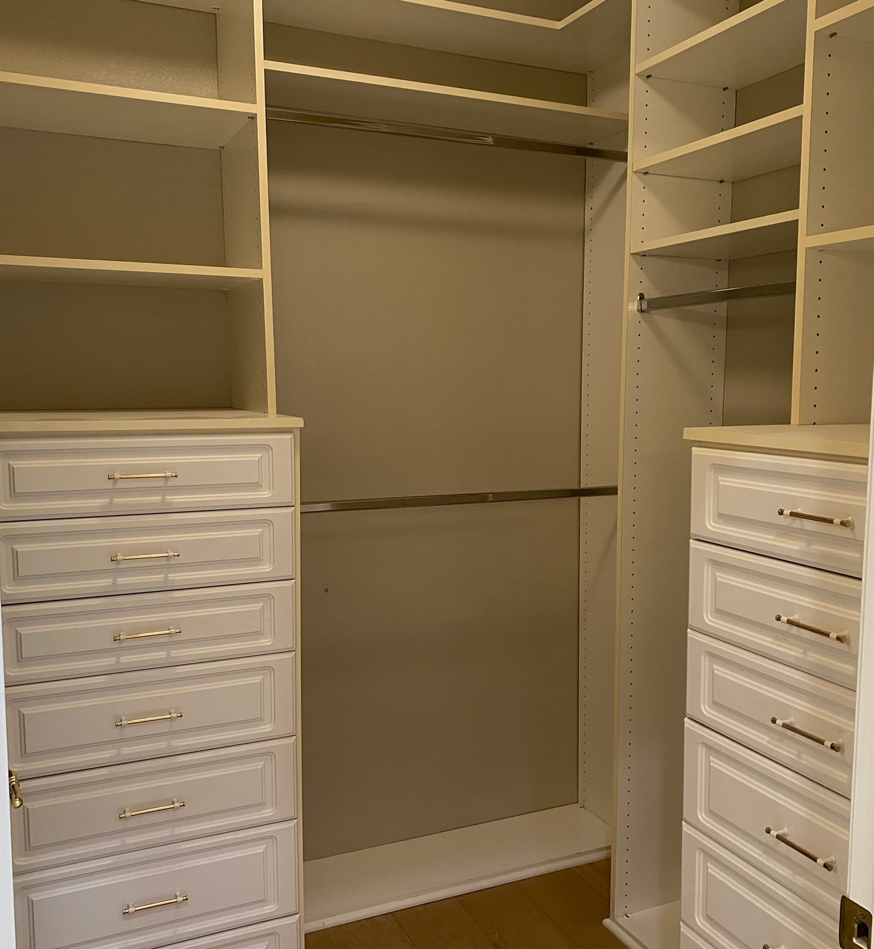Building Photo - 732 PALISADES Dr