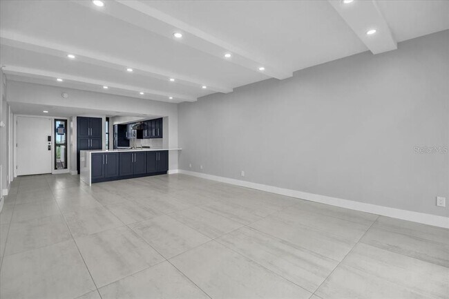 Building Photo - 2020 Harbourside Dr