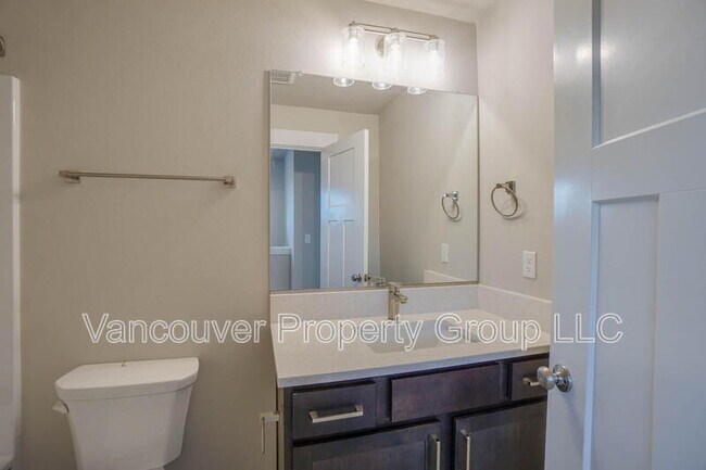 Building Photo - 313 E Caribou Ct