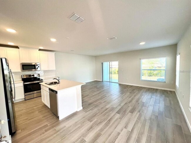 Building Photo - 2778 Narcoossee Cmns Wy