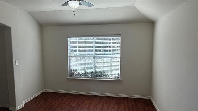 Building Photo - 519 Creekside Dr