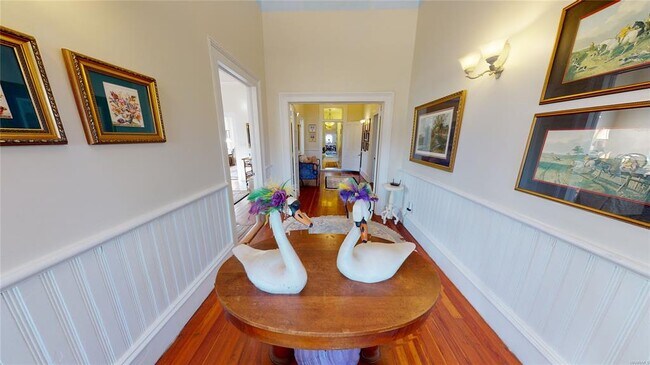 Building Photo - 648 Clayton St