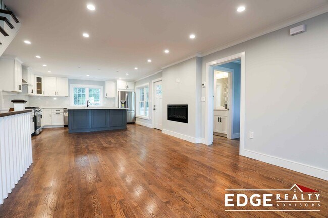 Building Photo - 11 Molloy St