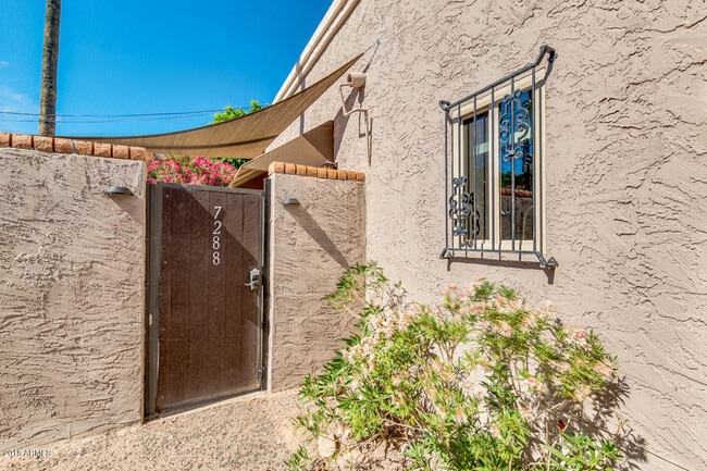 Building Photo - 7288 E Rancho Vista Dr