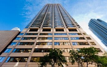 Building Photo - 30 E Huron St