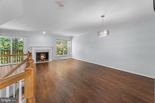 Building Photo - 2204 Commissary Cir