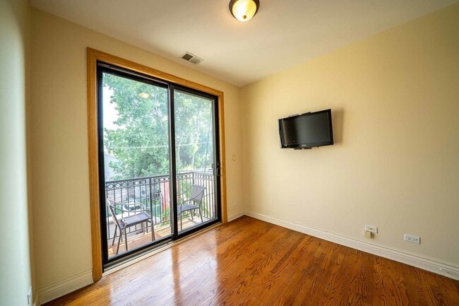 Building Photo - 3123 W Washington Blvd