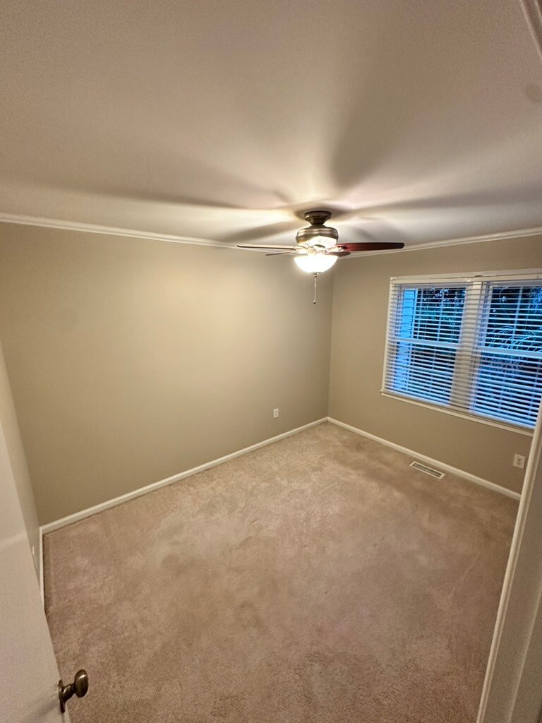 Building Photo - 1512 Skirmish Run Dr