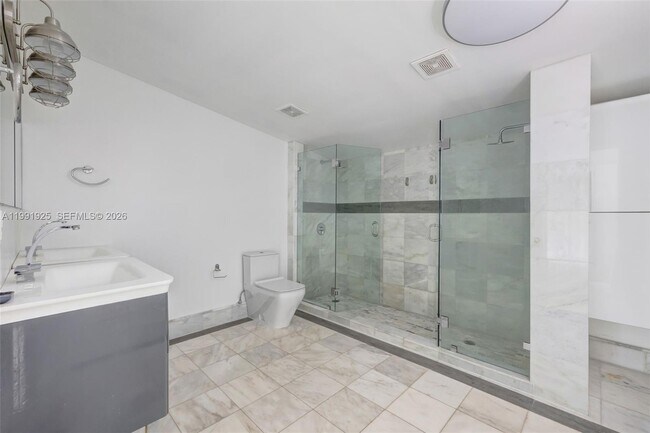 Building Photo - 438 Mendoza Ave