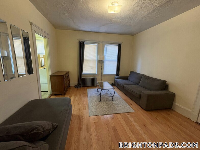 Building Photo - 62 Union St