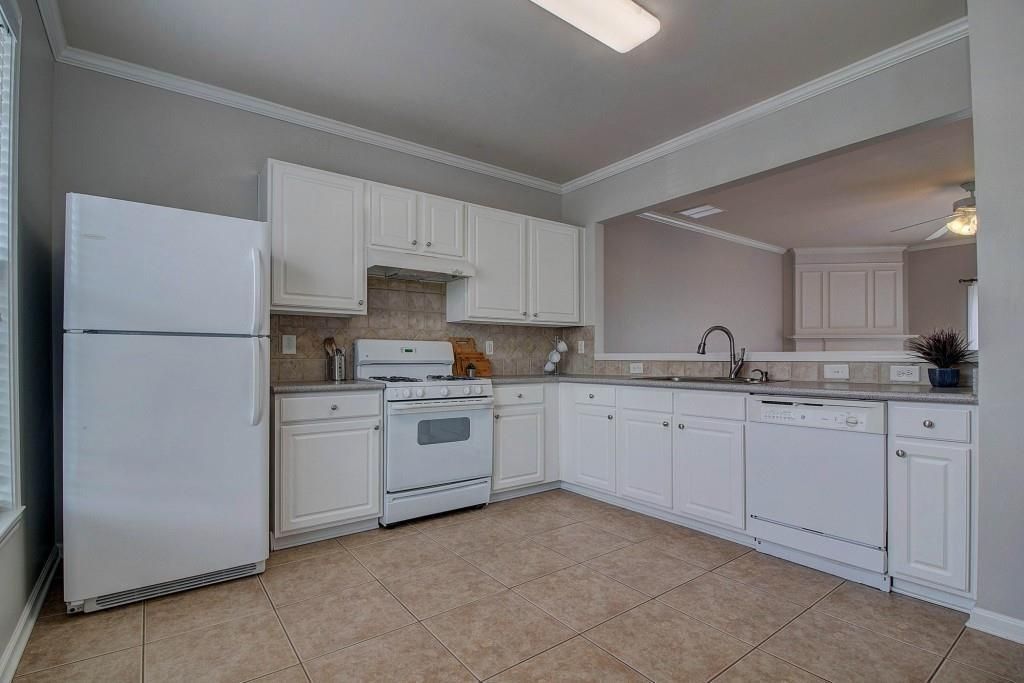 Building Photo - 1009 Annazanes Ct