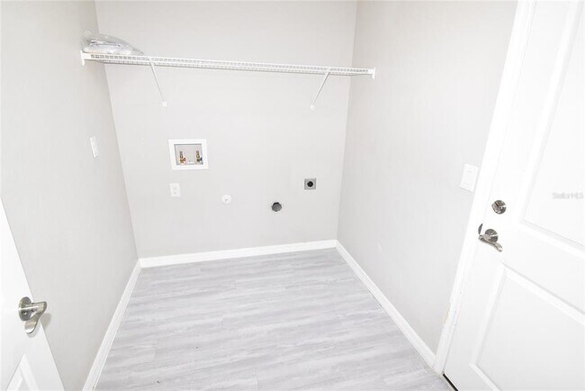 Building Photo - 212 Antis Dr