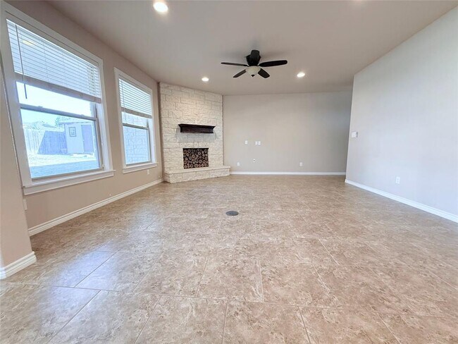 Building Photo - 300 Western Sky Trail