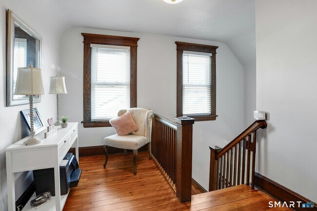 Building Photo - 144 Overland Ave