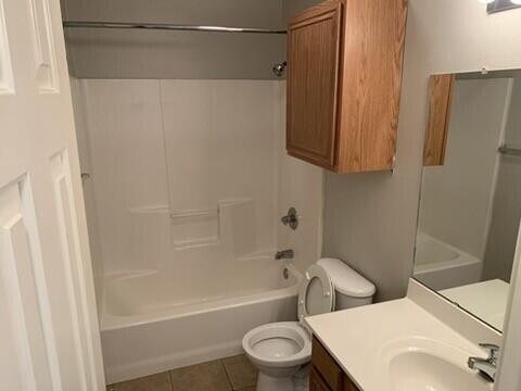 Building Photo - 305 N Chicago Ave