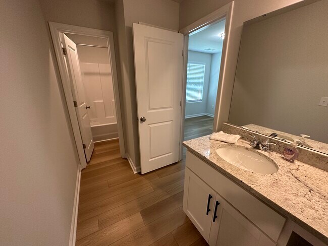 Building Photo - 7262 Heirloom Ln