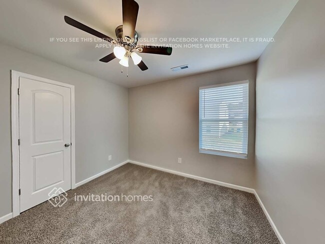Building Photo - 903 Mathis Ave