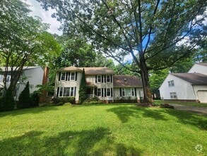 Building Photo - 720 Aguila Dr